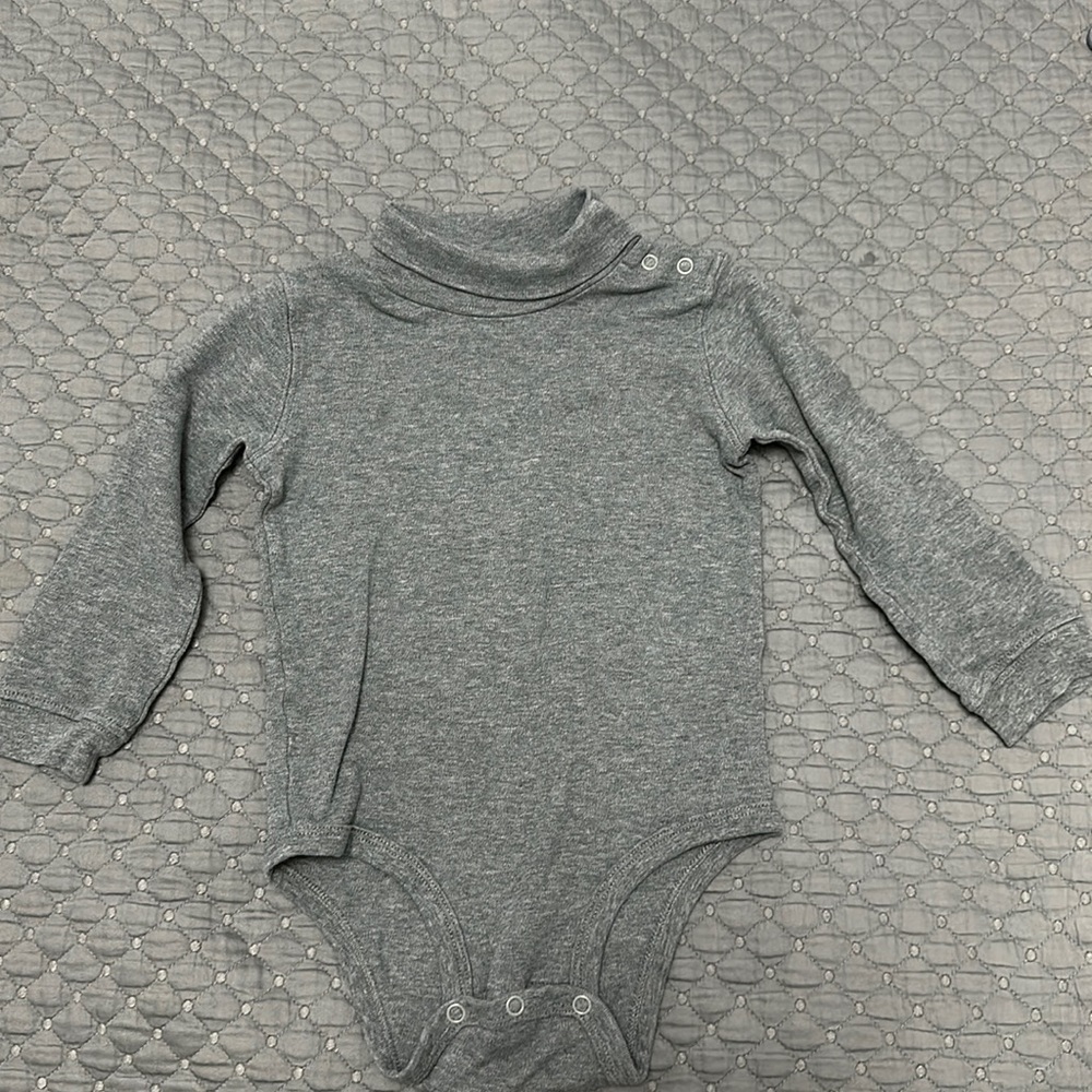 Carter’s Turtleneck bodysuit 24M